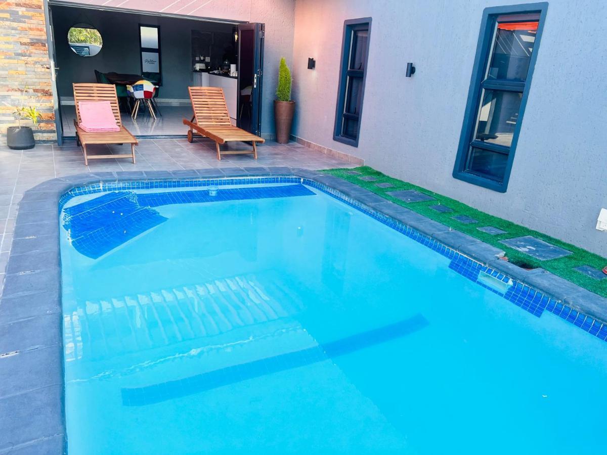 Signature Boutique Guesthouse Maun Exterior photo